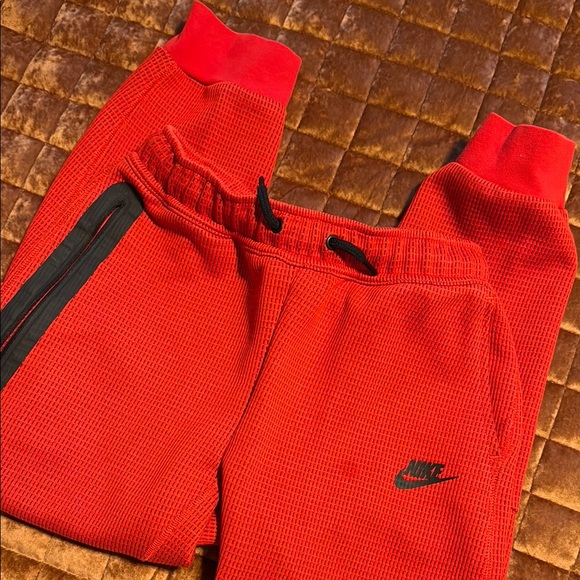 Nike tech Red Tracksuit - Picture 4 of 5